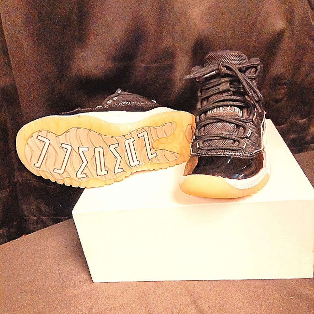 Toddler boy Jordan athlete shoes